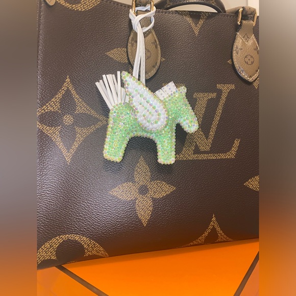 Sparkly Pegasus Vegan Leather Bag Charm - Picture 6 of 12